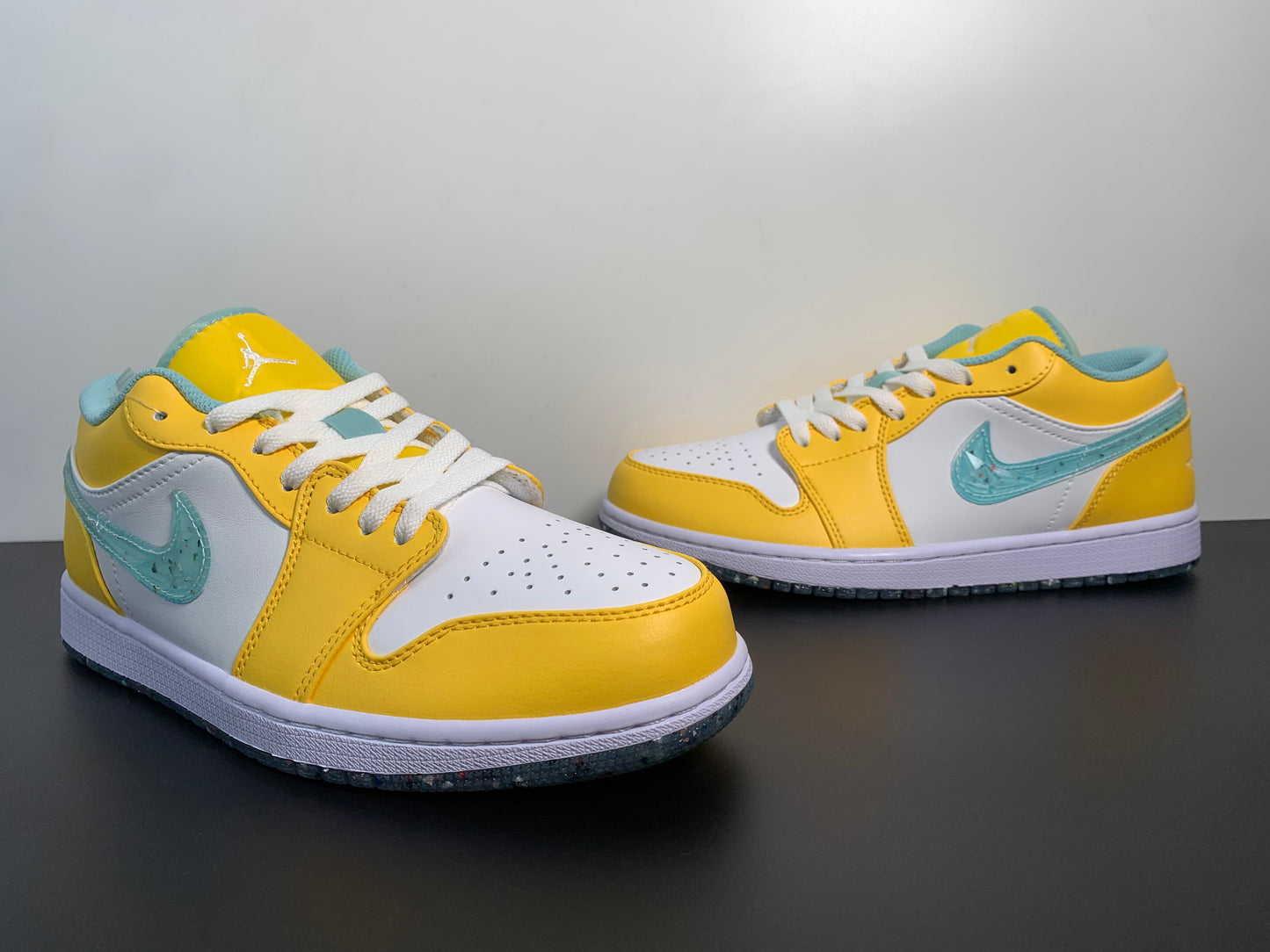 Air Jordan 1 SE Recycled Grind DX4375-800