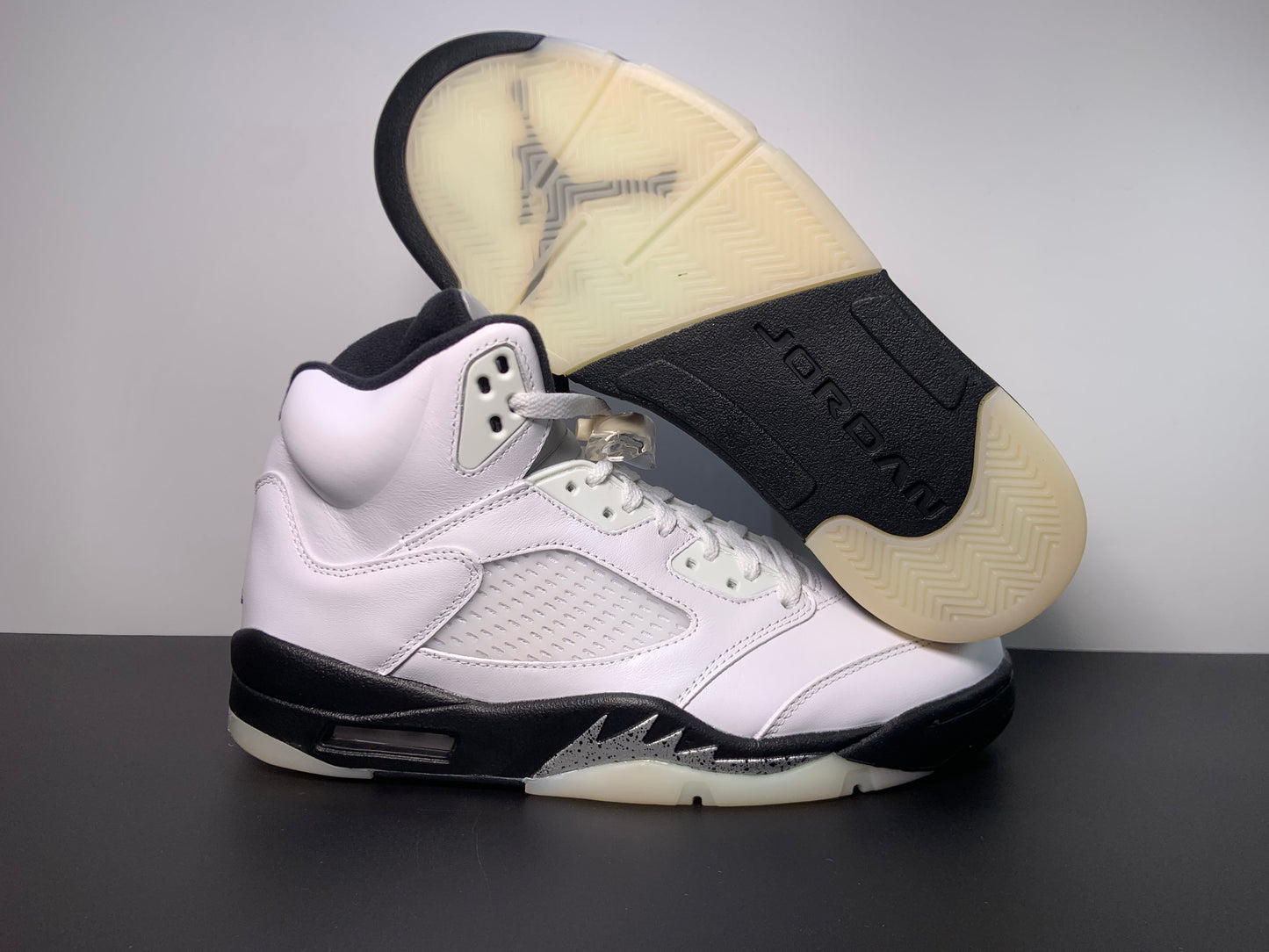 Air Jordan 5 White Black-Sail-Metallic Silver DD0587-110