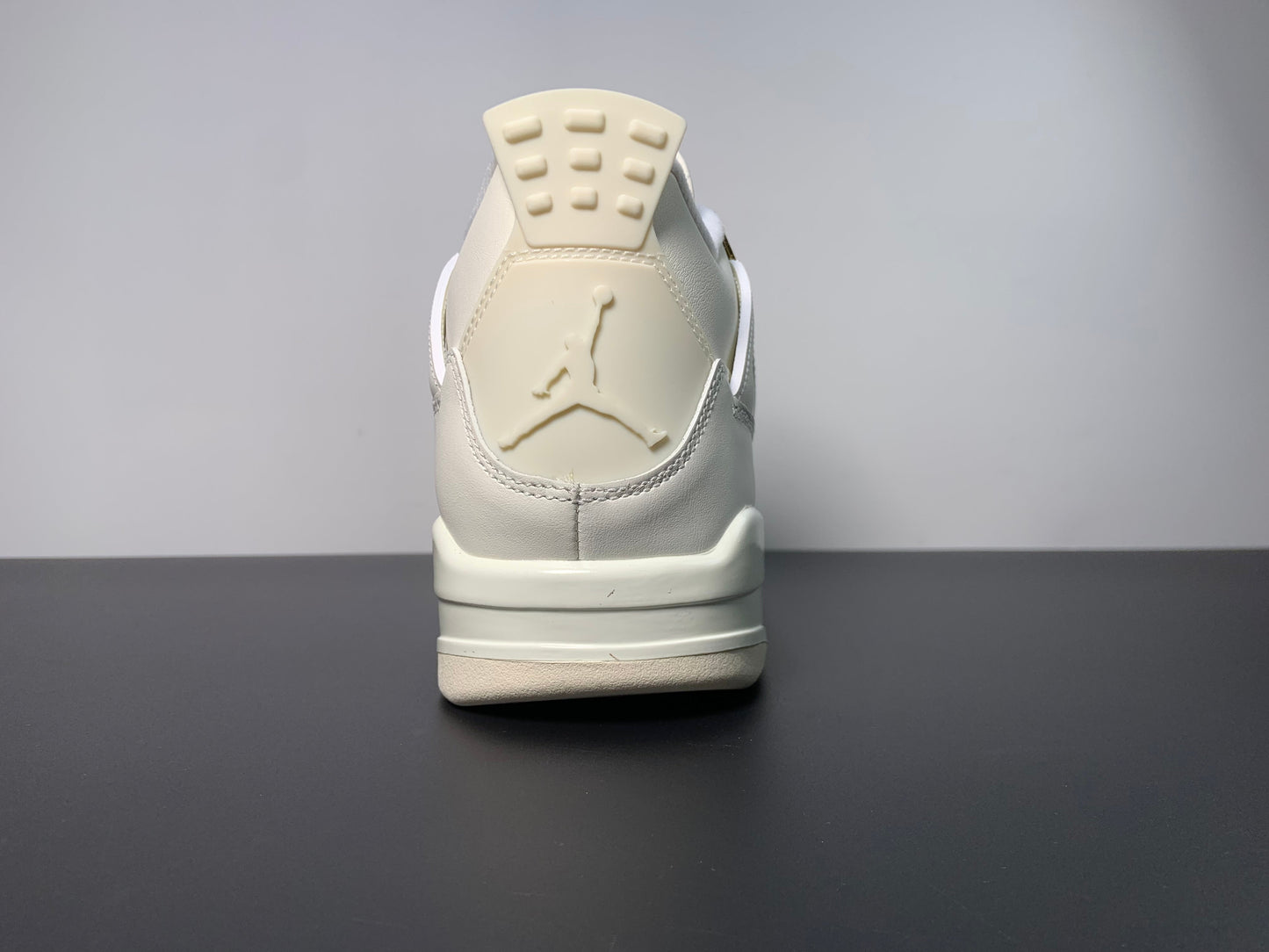 Air Jordan 4 Retro Metallic Gold AQ9129-170 Air Jordan 4 WMNS “Sail”