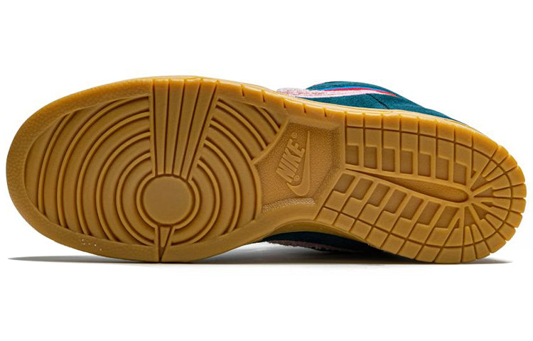 Nike Parra x SB Skateboard Dunk Low Friends And Family CN4504-300 sneakmarks
