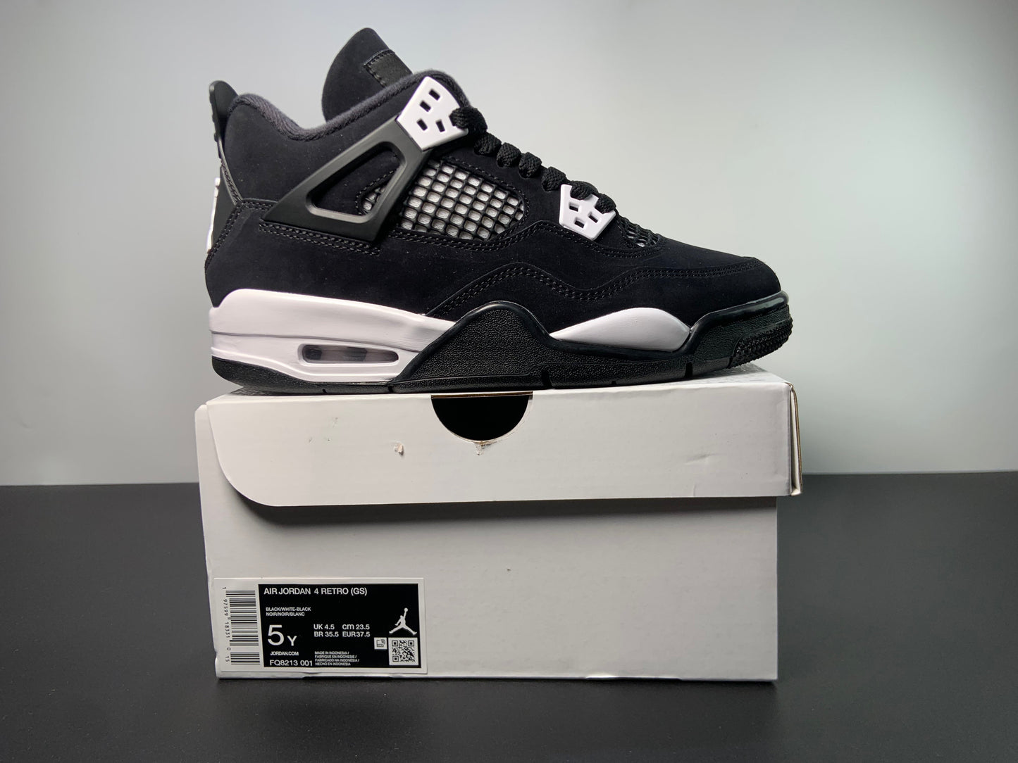 Air Jordan 4 “White Thunder” FQ8138-001