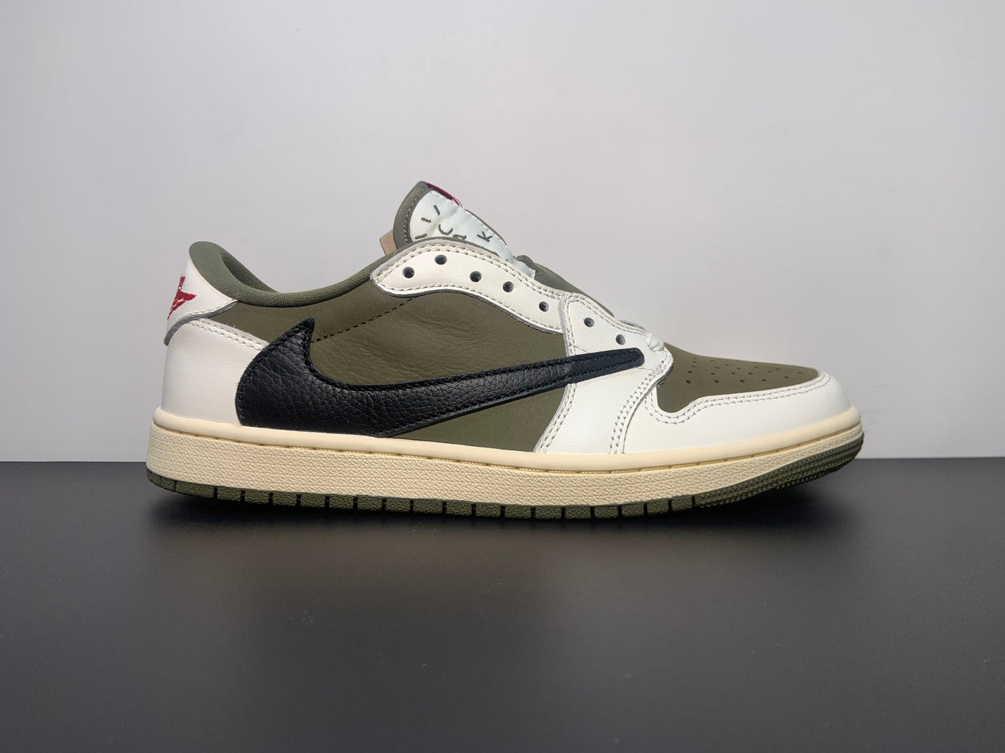 Travis Scott x Nike Air Jordan 1 Low OG”Medium Olive” DM7866-200