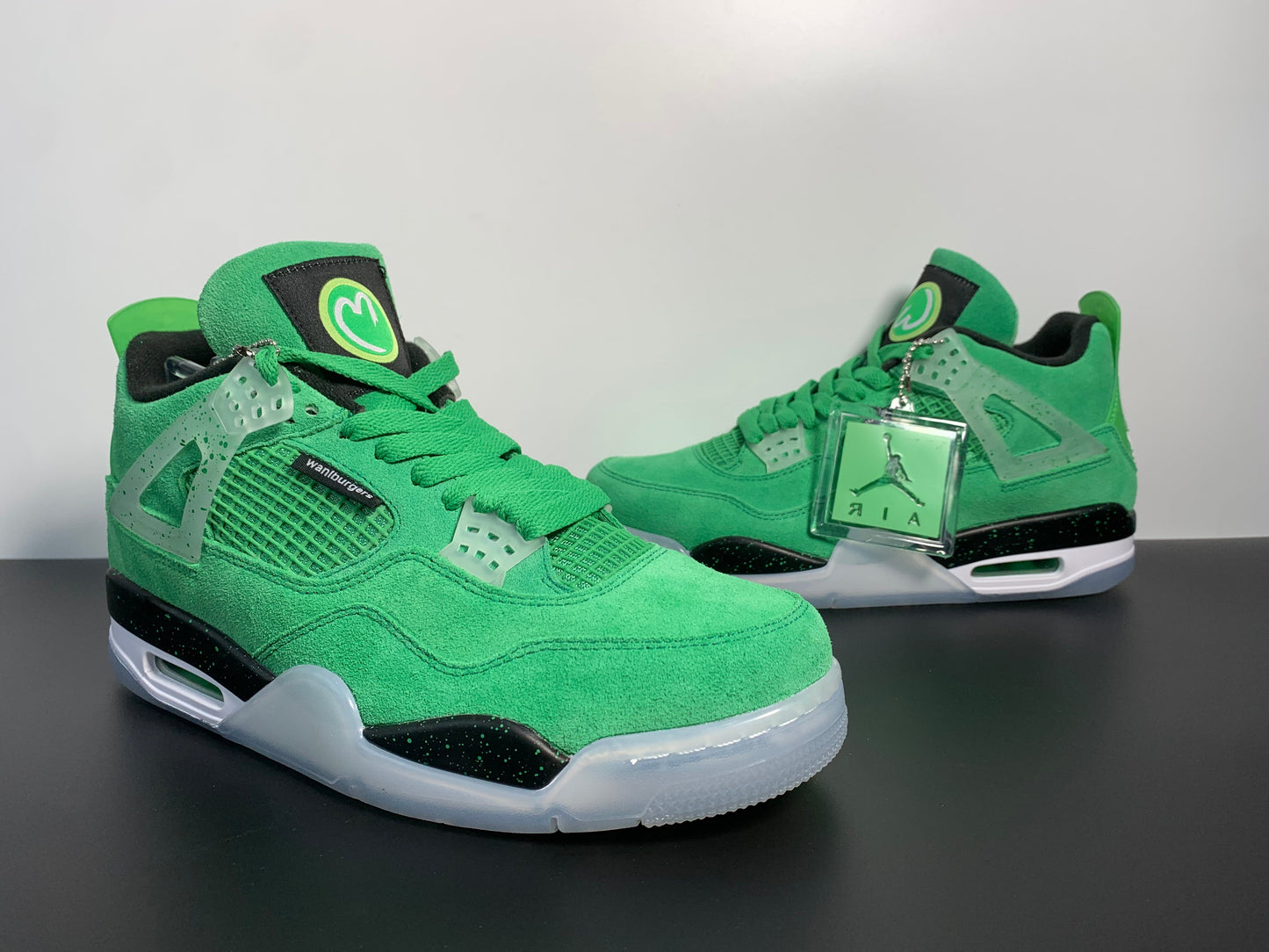 Air Jordan 4  Wahlburger