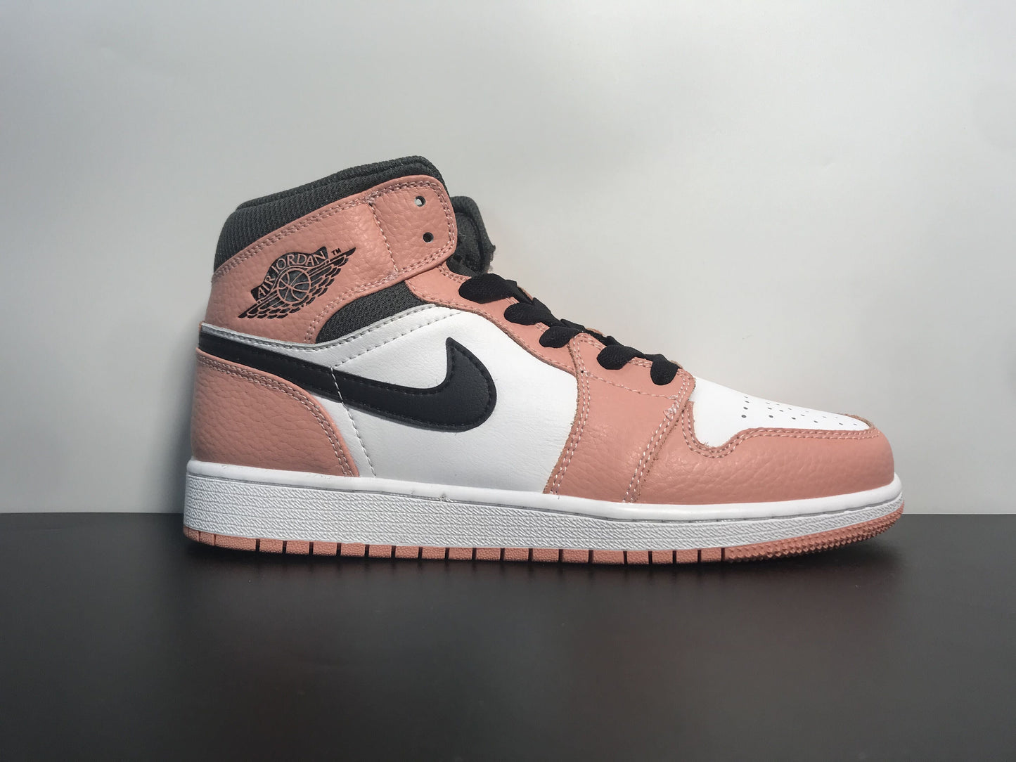 Air Jordan 1 Mid“ Pink Quartz”