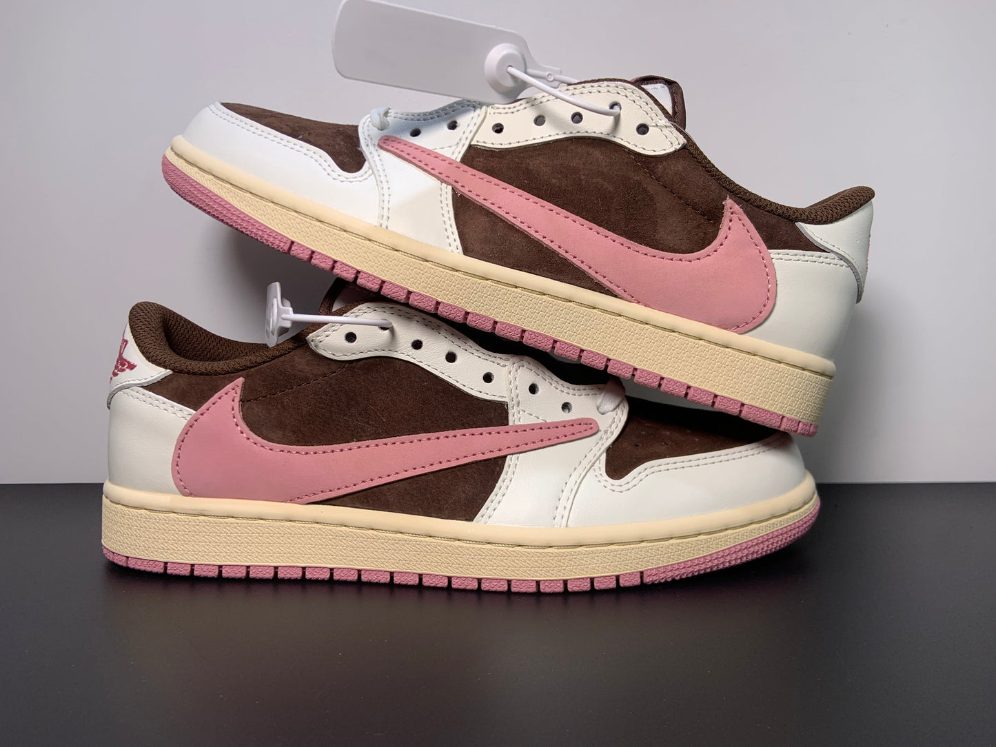 Travis Scott x Air Jordan 1 Low Dark Pony DZ4137-206