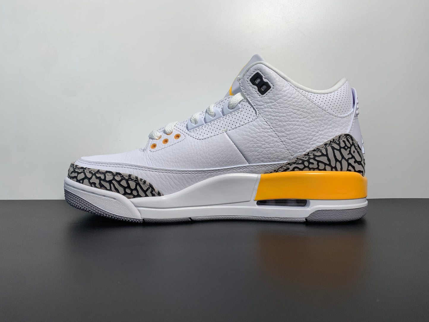 Air Jordan 3 “Laser Orange” CK9246-108