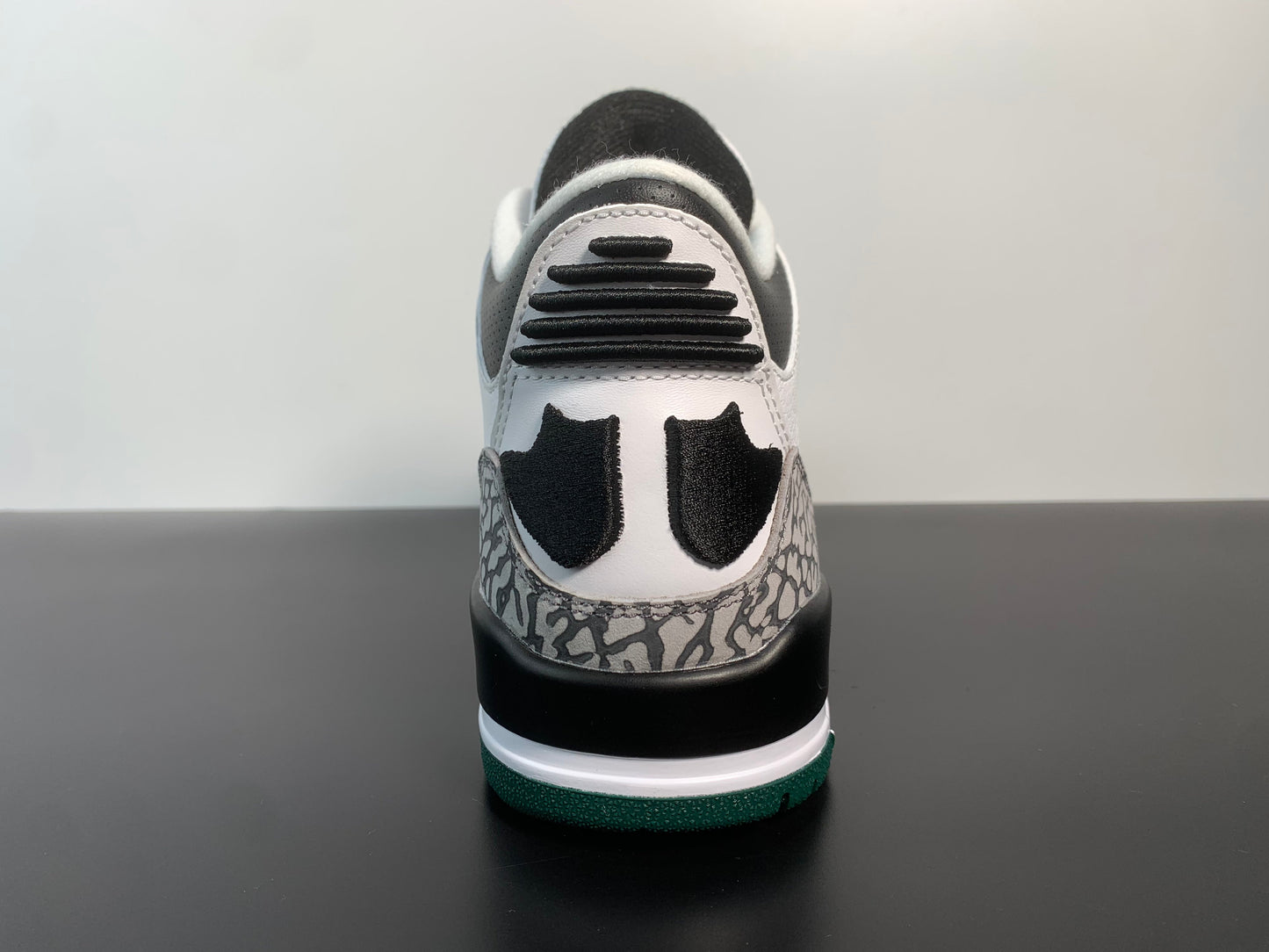 Air Jordan 3 Retro 'Oregon Pit Crew - Home'  282233-594