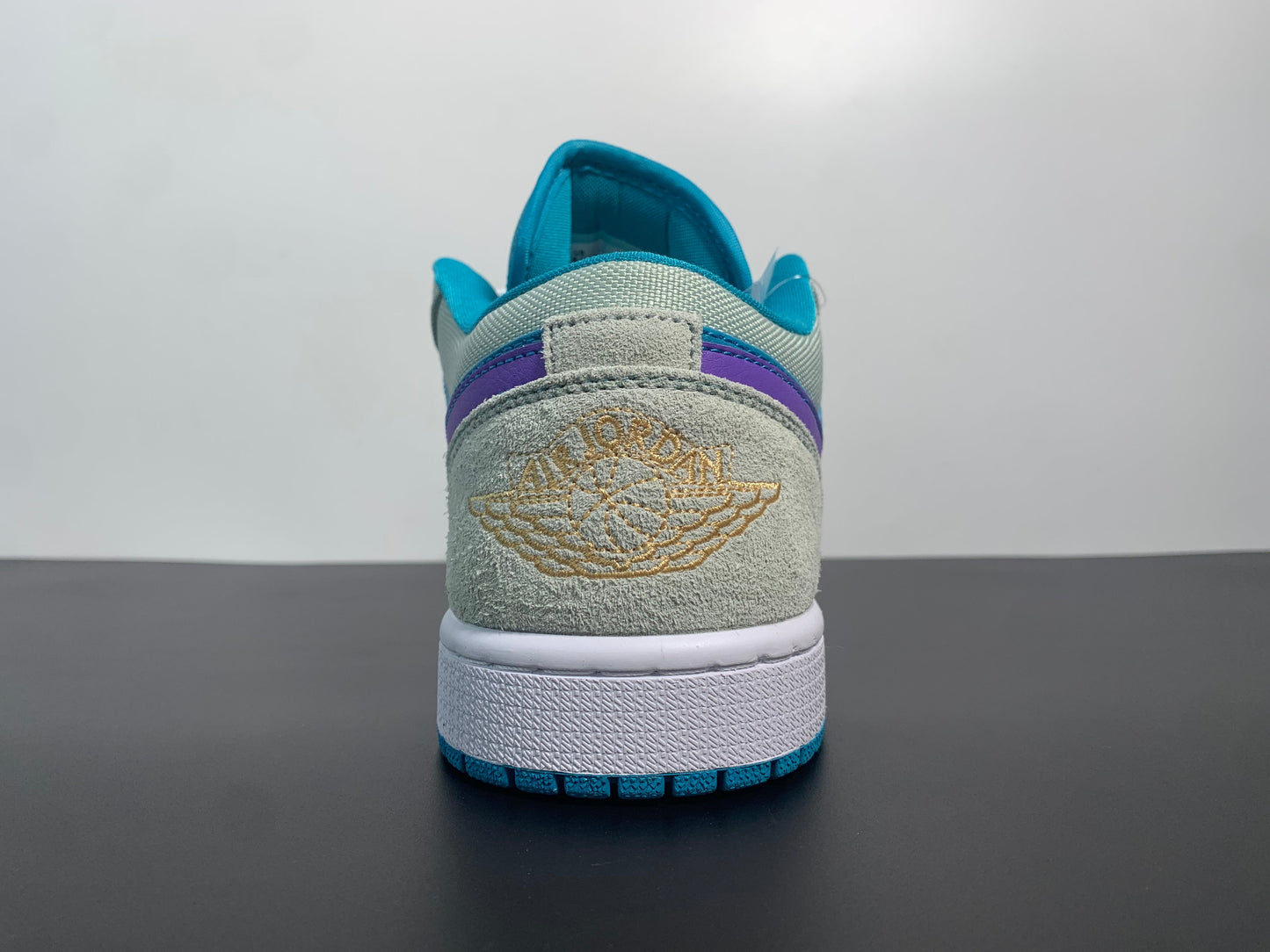 Air Jordan 1 Low Pistachio Frost Celestial Aquatone DX4334-300