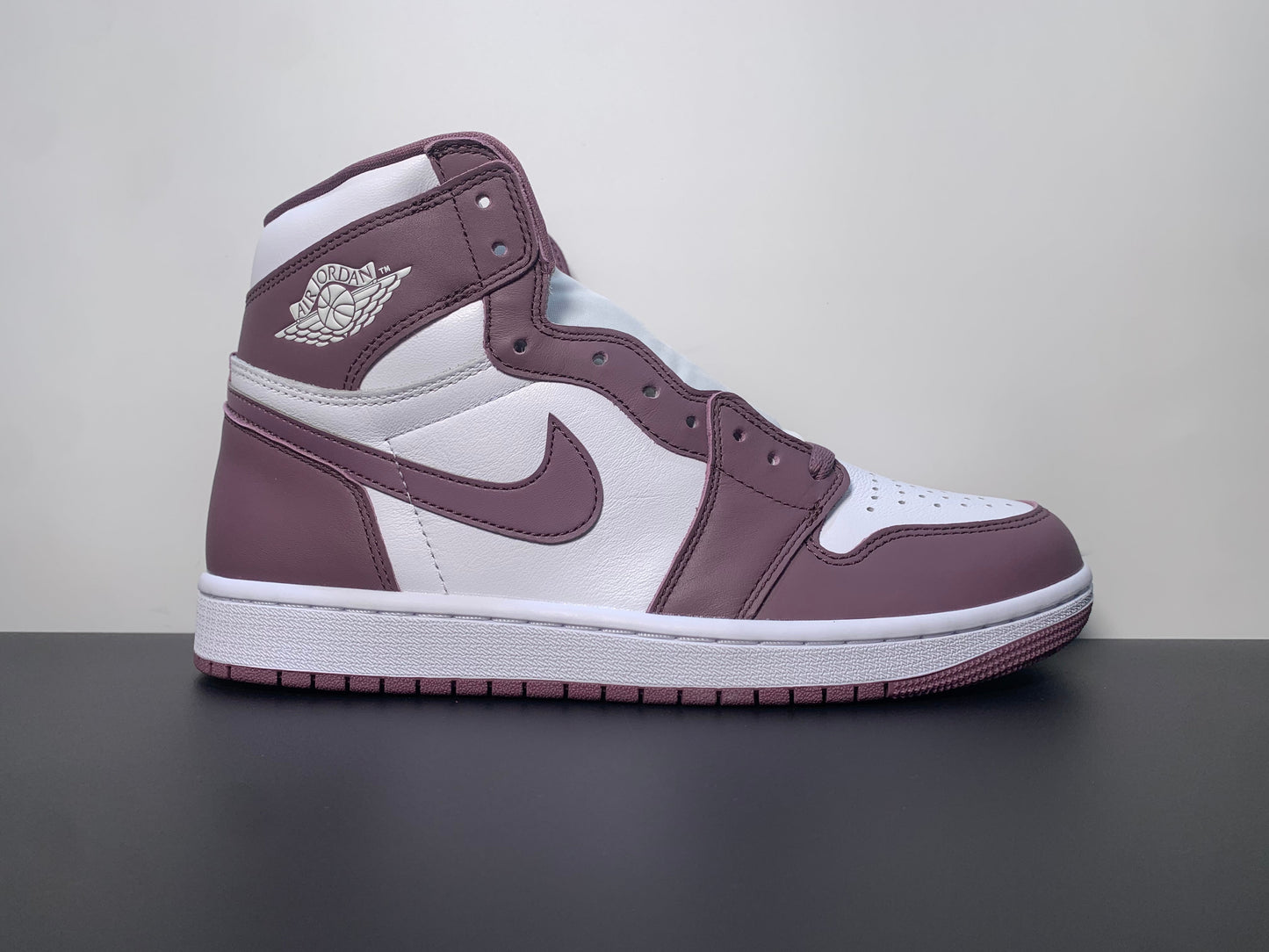 Air Jordan 1 High OG SKY J Mauve DZ5485-105