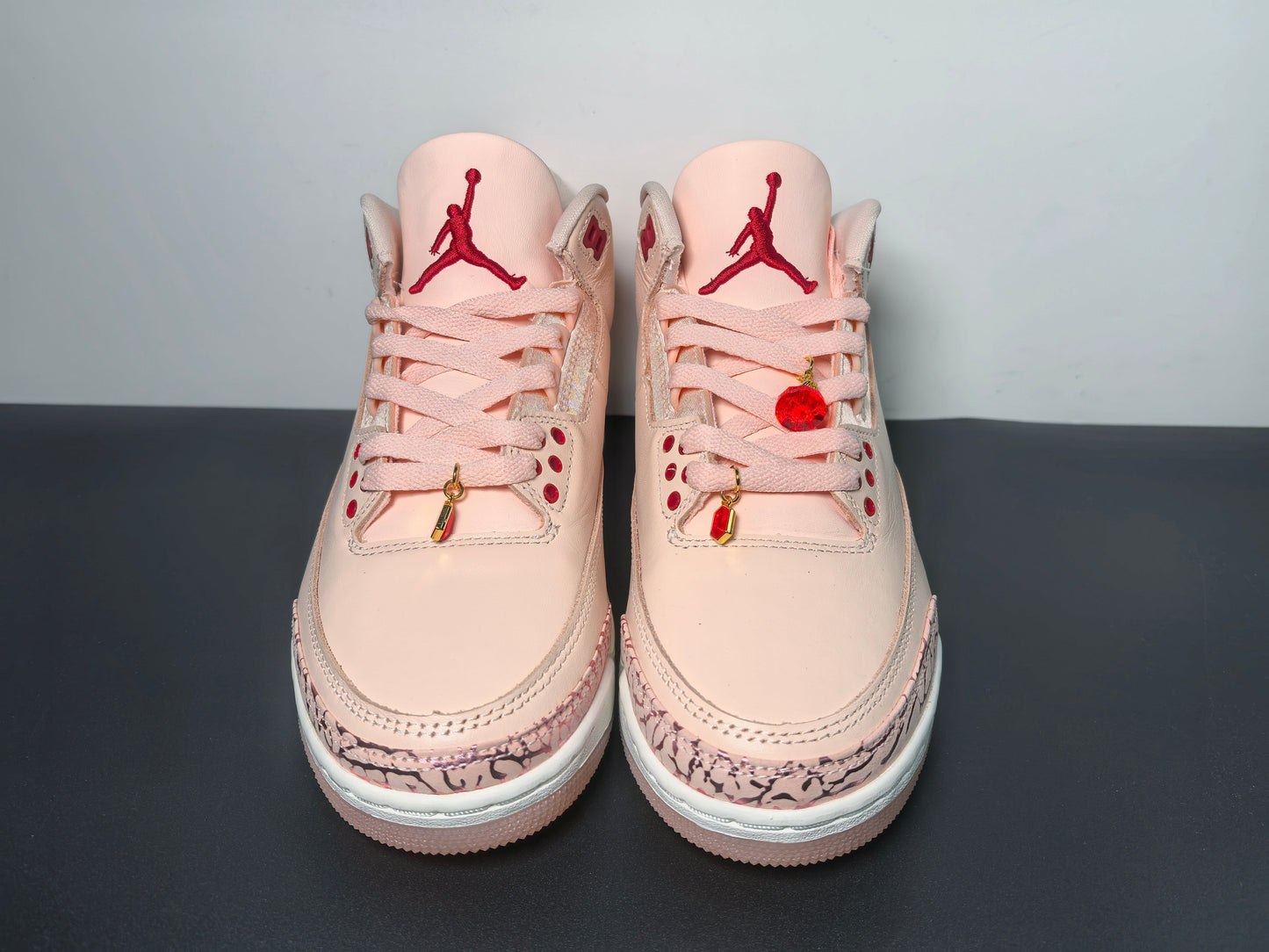 Air Jordan 3 Retro Valentine's Day HJ0178-600