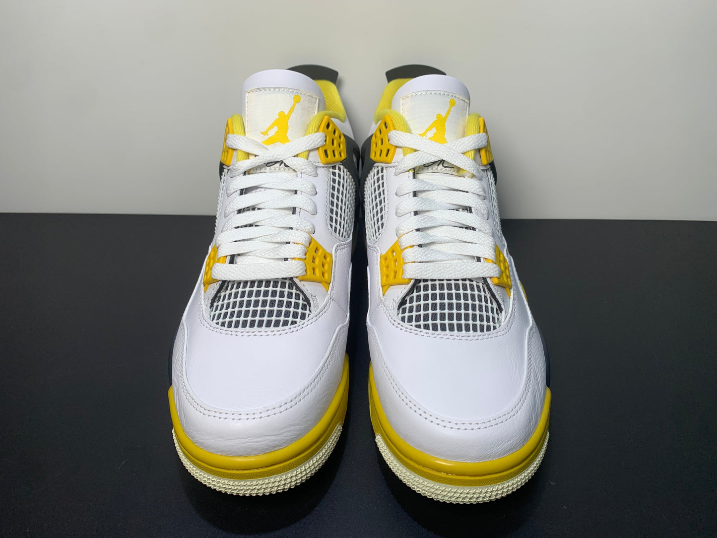 Air Jordan 4 WNNS Vivid Sulfur AQ9129-104