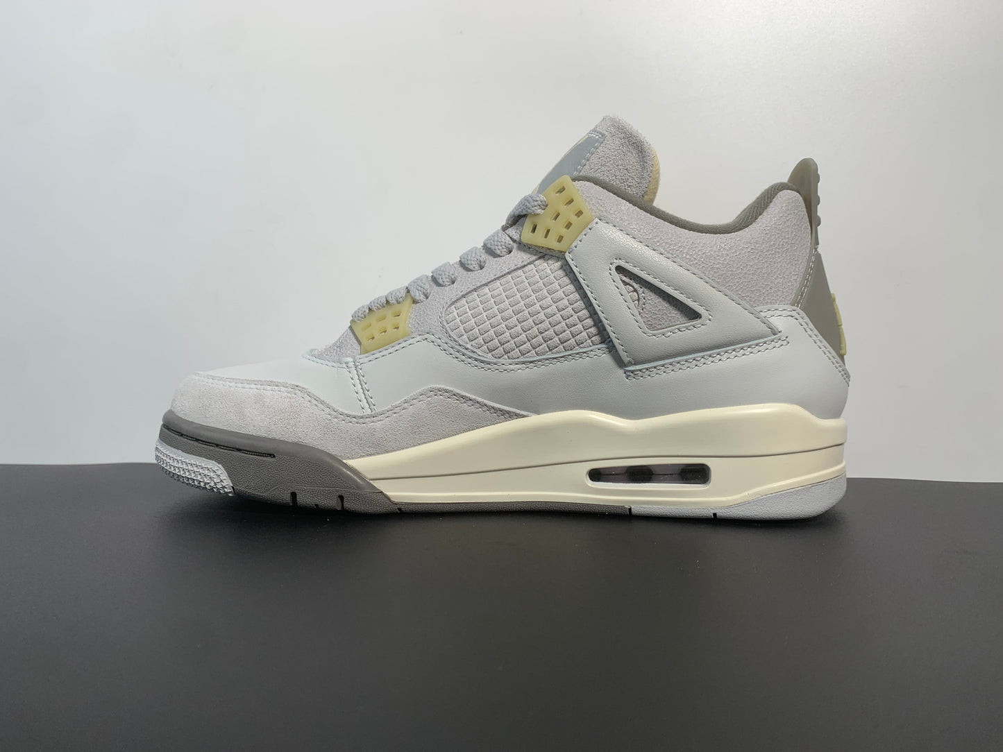 Air Jordan 4 SE Craft “Photon Dust”DV3742-021