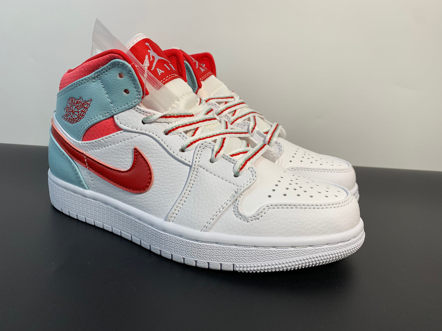 Air Jordan 1 Mid White Topaz Mist