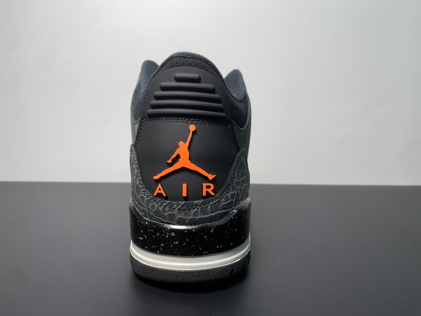 Air Jordan 3 “Fear” CT8532-080