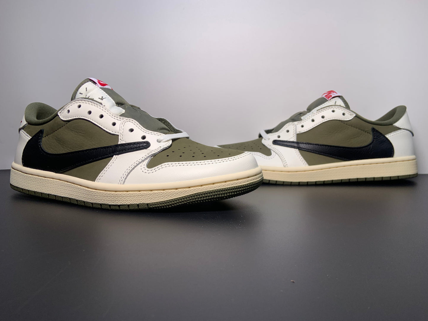 Travis Scott x Nike Air Jordan 1 Low OG”Medium Olive” DM7866-200