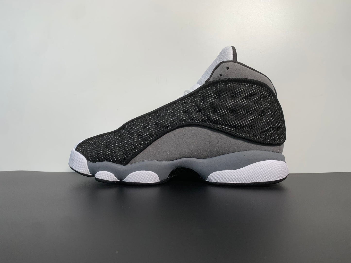 Air Jordan 13 Retro 'Black Flint'