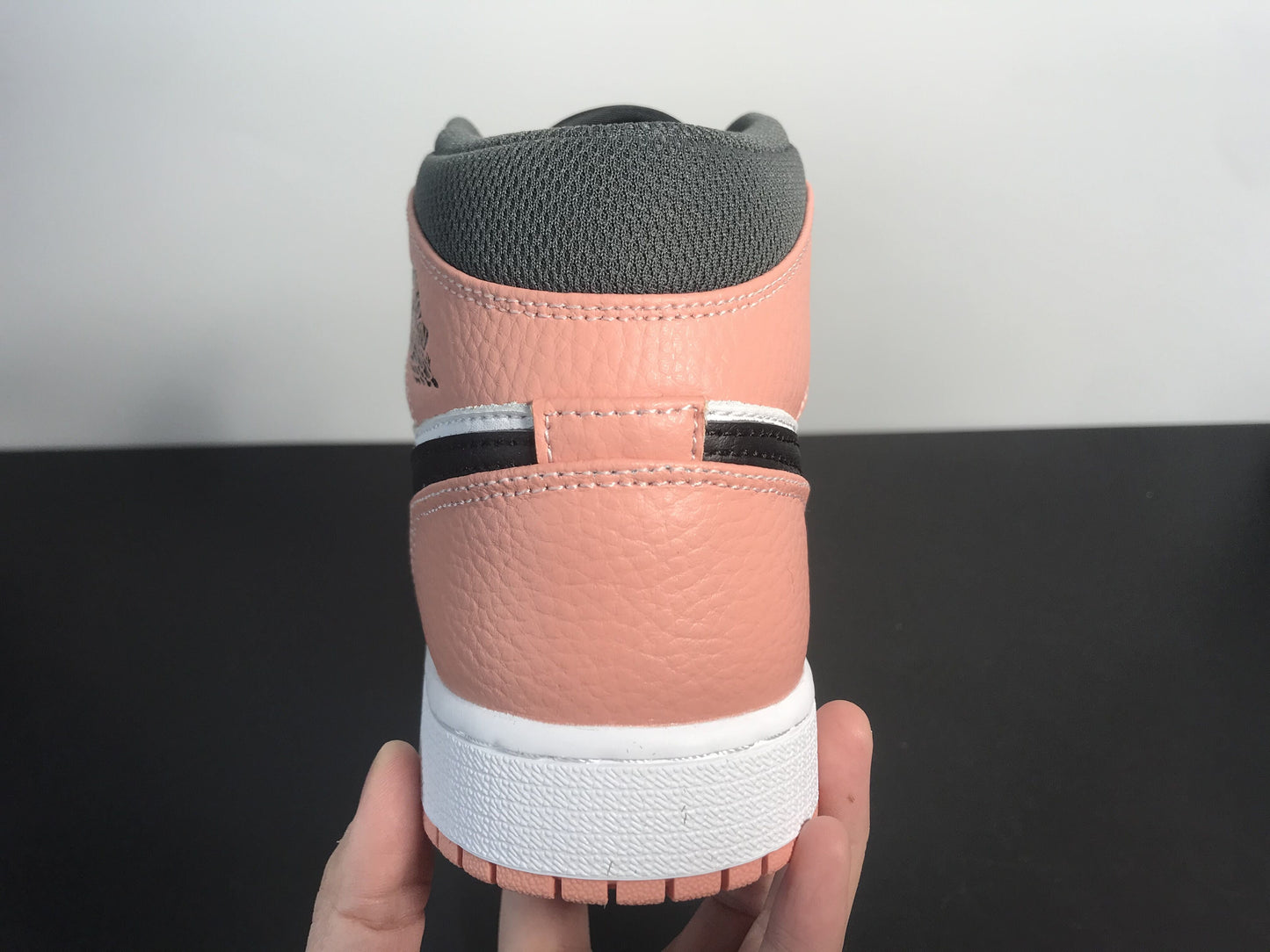 Air Jordan 1 Mid“ Pink Quartz”