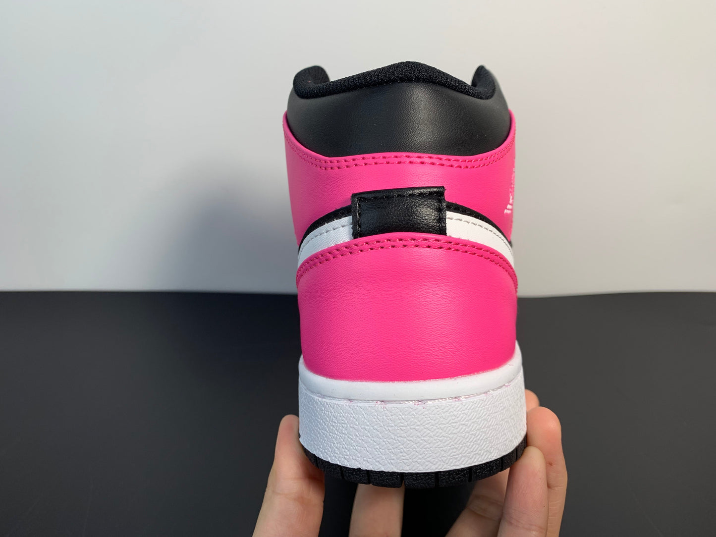 Air Jordan 1 Mid Pinksicle 555112-002