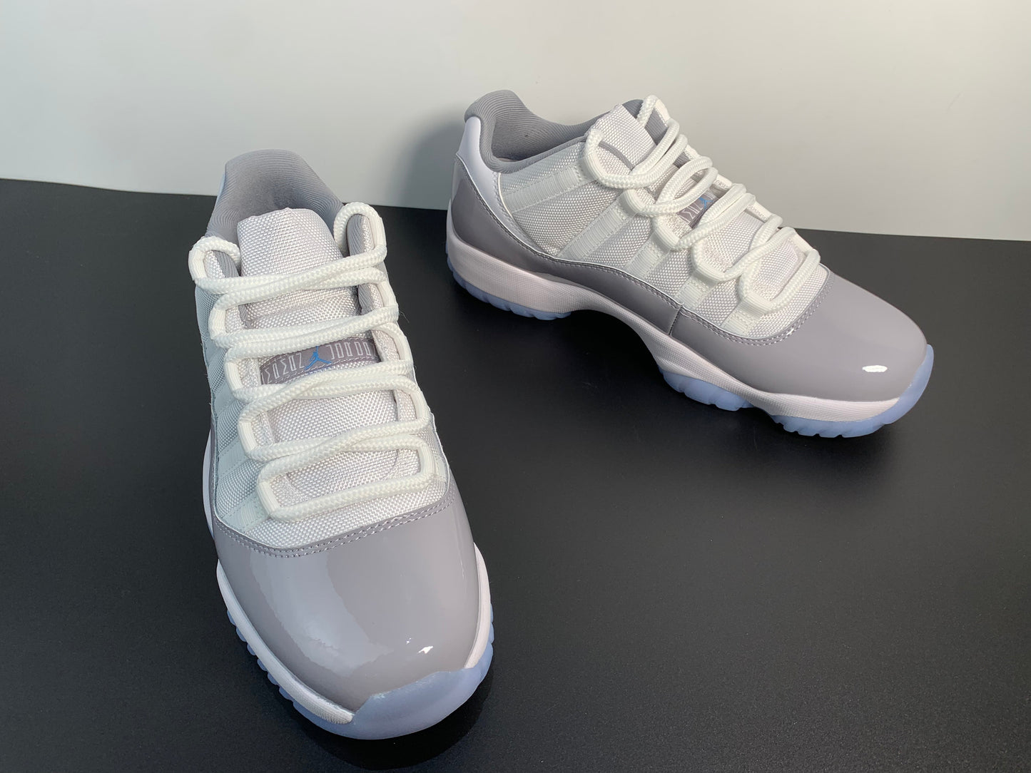 Air Jordan 11 Low Cement Grey AV2187-140