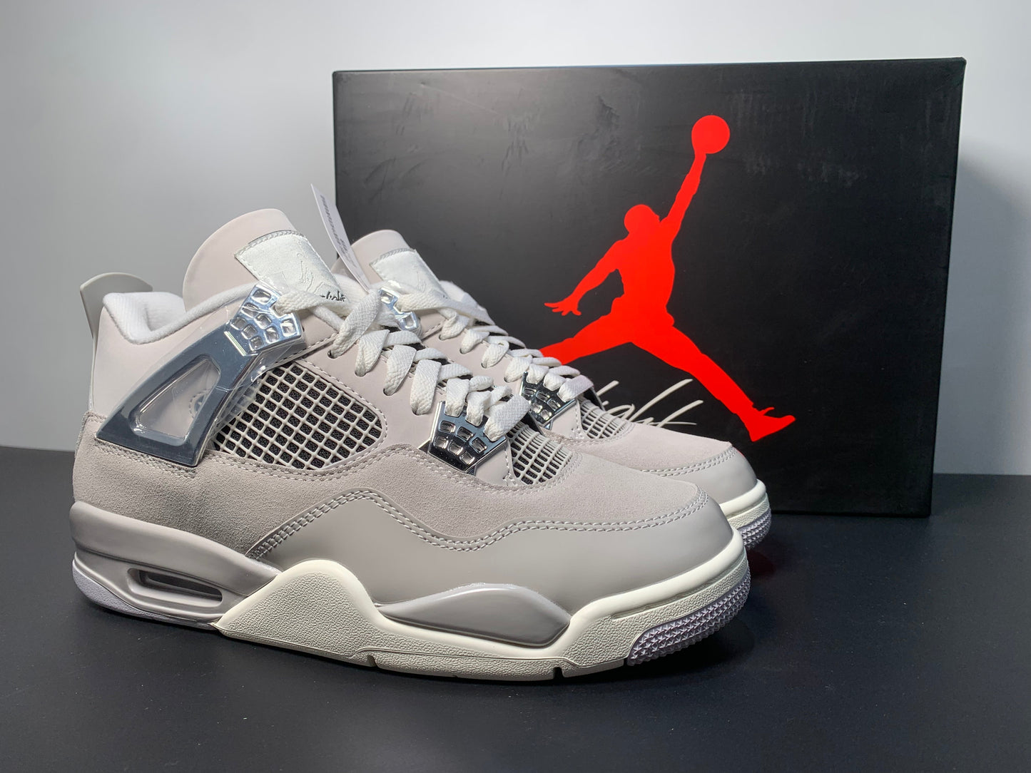 Air Jordan 4 Frozen Moments AQ9129-001