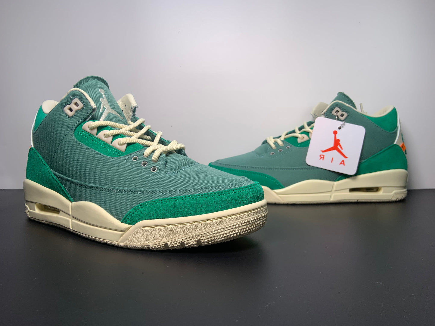 Nina Chanel Abney x Air Jordan 3 OG SP WMNS Bicoastal FZ7974-300