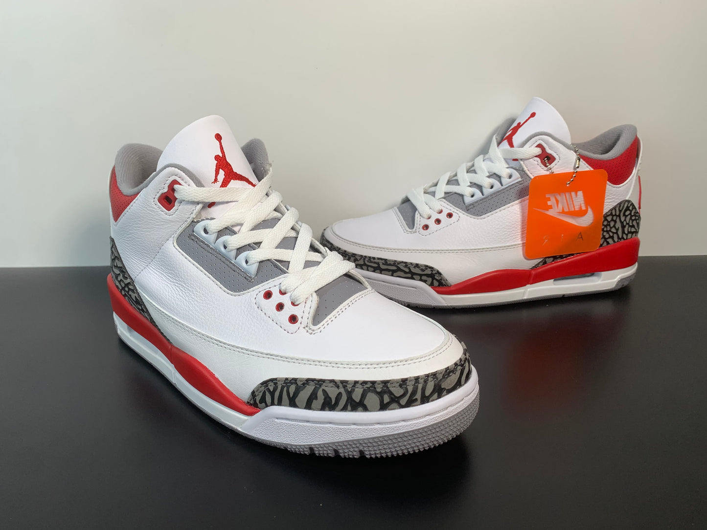 Air Jordan 3 OG “Fire Red”  DN3707-160