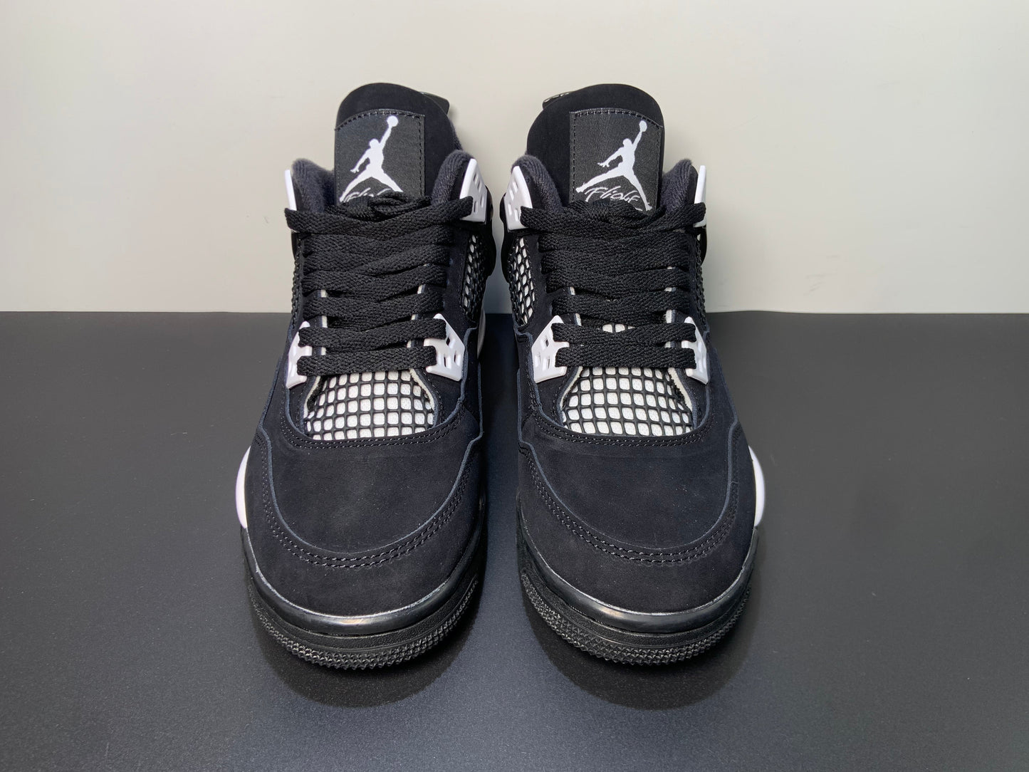 Air Jordan 4 “White Thunder” FQ8138-001