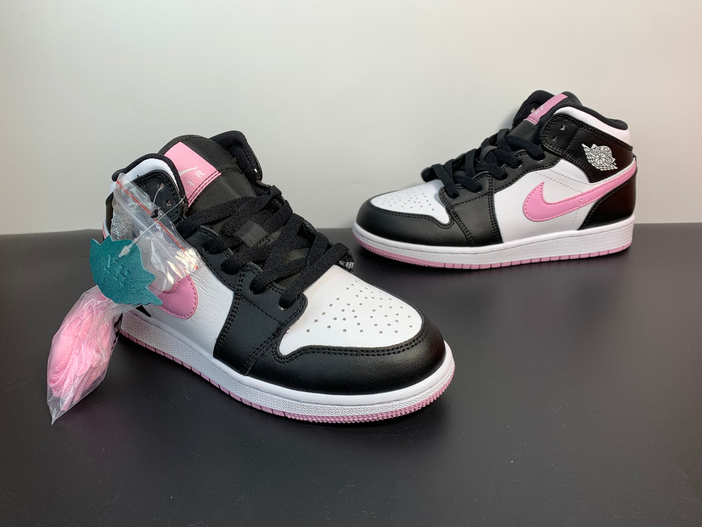 Air Jordan 1 Mid GS Pink and White Panda