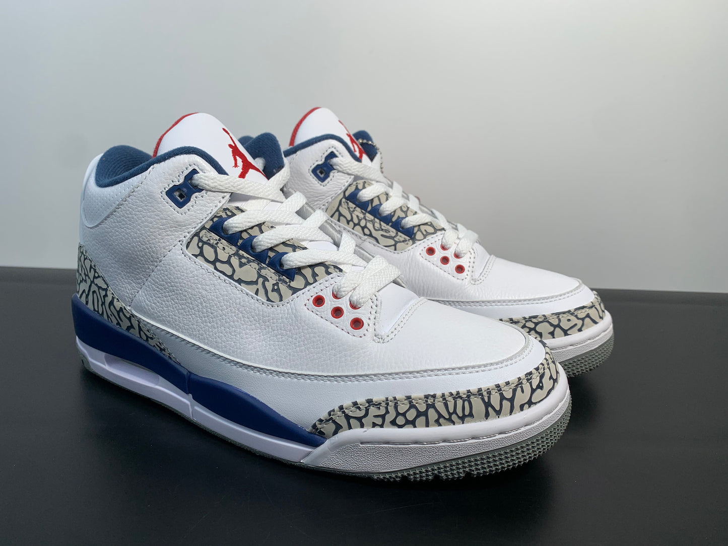 AIR JORDAN 3“TRUE BLUE” 854262-106