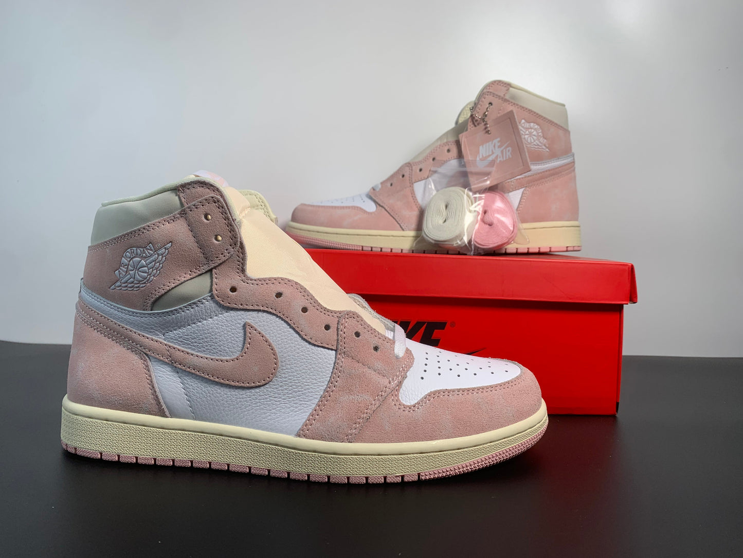 Air Jordan 1 High OG “Washed Pink” FD2596-600