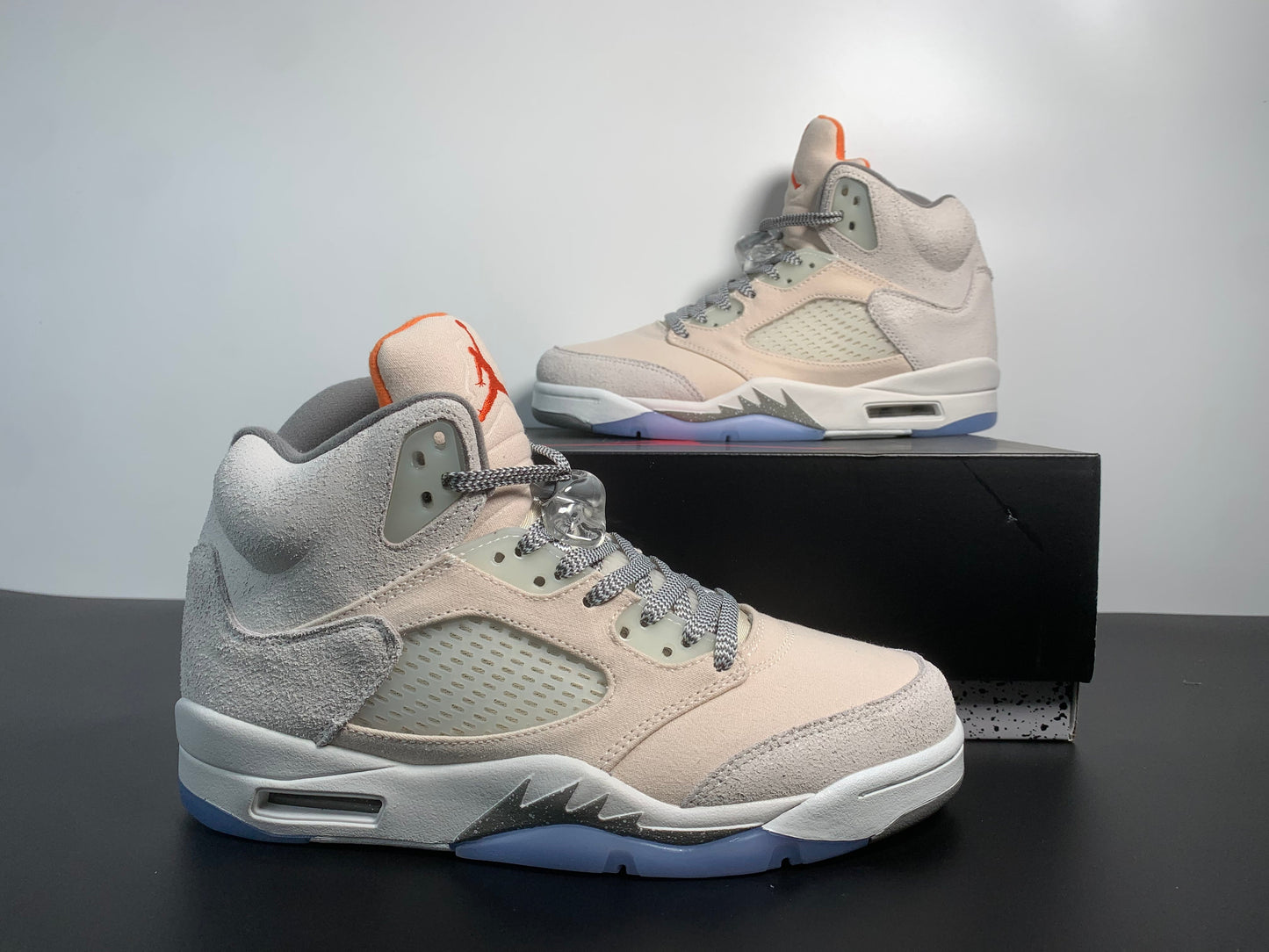 Air Jordan 5 SE Craft Light Orewood Brown FD9222-180