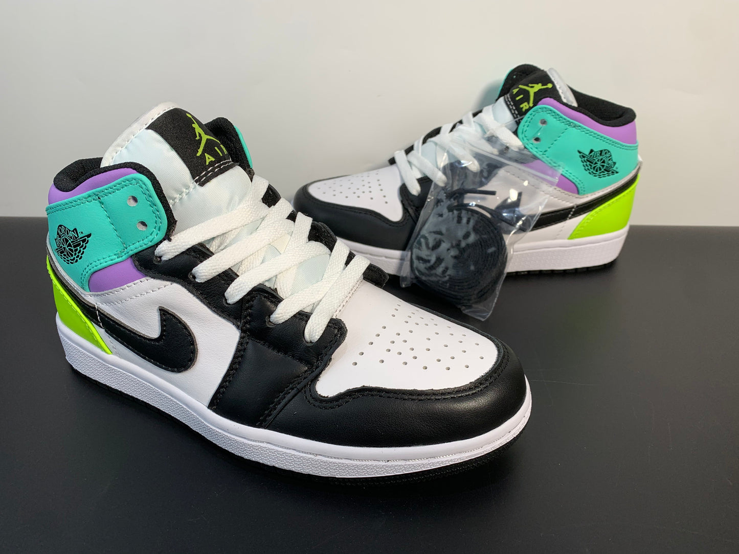 Air Jordan 1 Mid GS Pastel Volt Green Glow Black