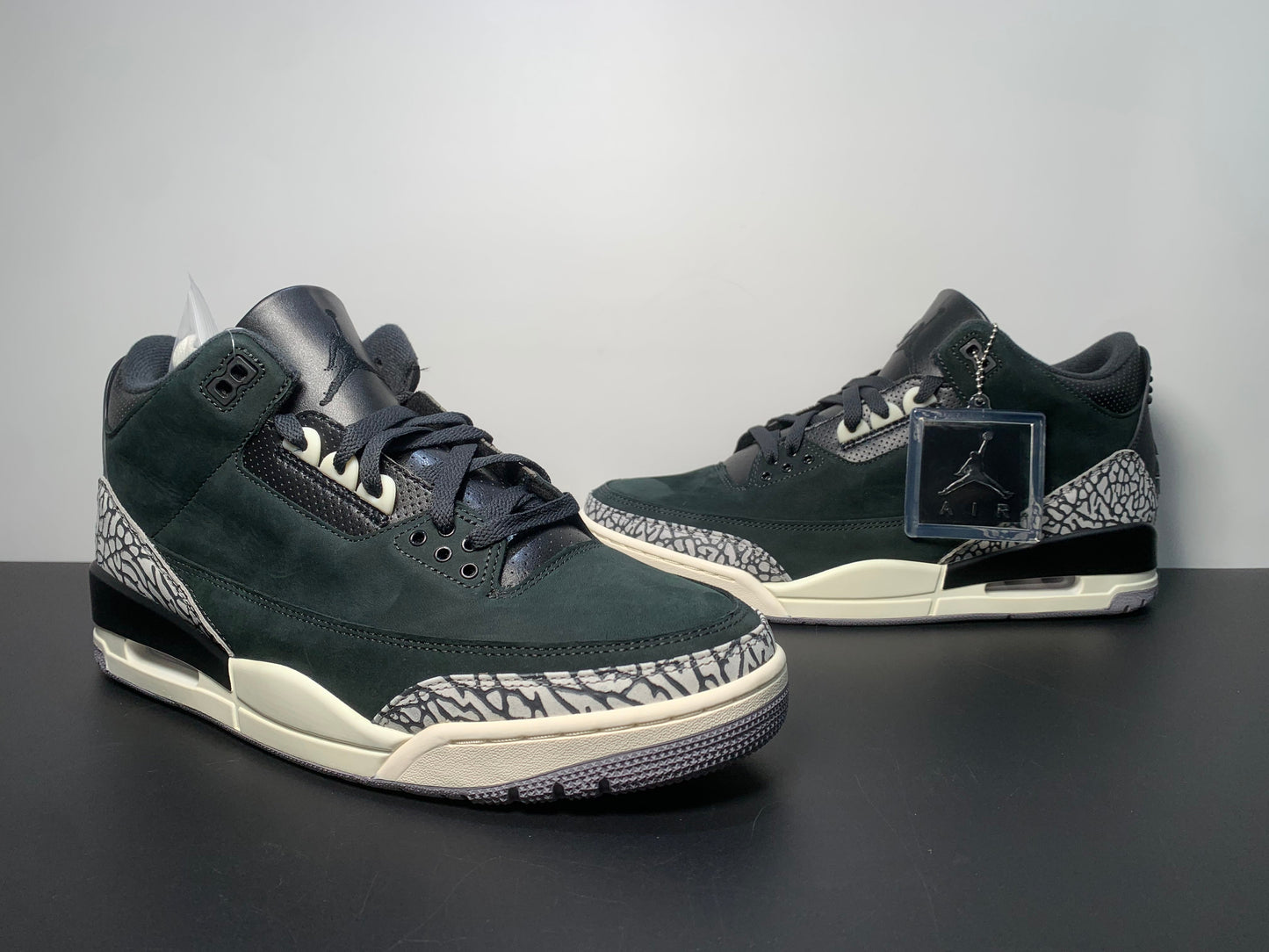 Air Jordan 3 WMNS Off Noir CK9246-001