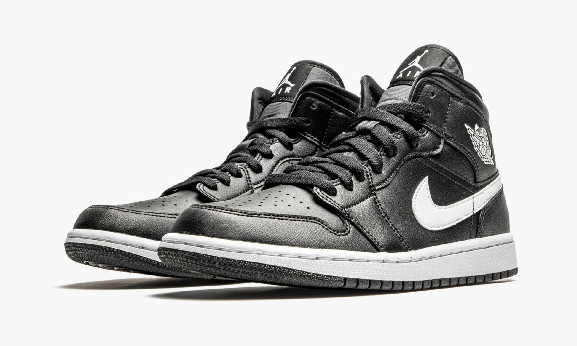 WMNS Air Jordan 1 "Black / White"