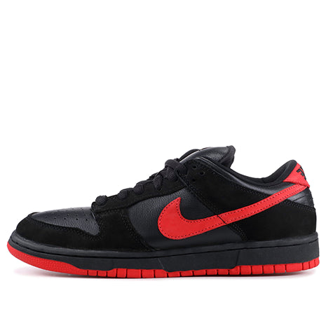 Nike Dunk Low Pro SB Skateboard 'Vamps' Black/True Red 304292-061 sneakmarks