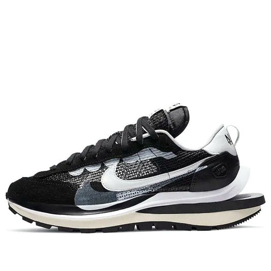 Nike Vaporwaffle Sacai Black White CV1363-001 sneakmarks