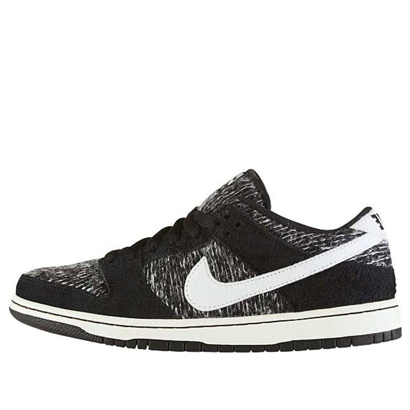 Nike Dunk Low Warmth black / ivory-black-hyper grape 685174-005 sneakmarks